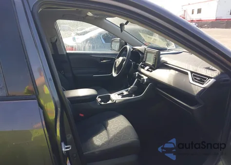 2019 Toyota Rav4 Xle from USA, damaged, VIN 2T3W1RFV8KW004648